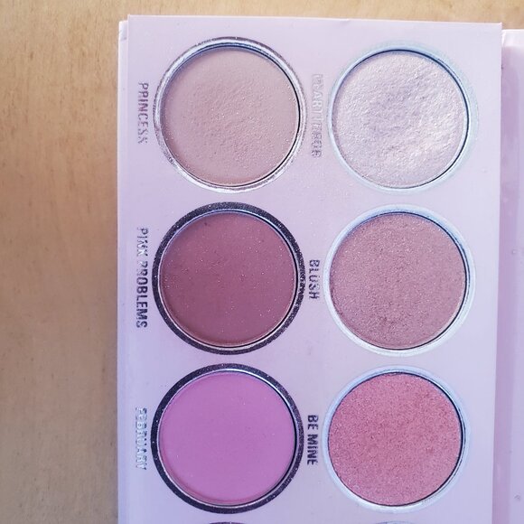 Kylie Cosmetics Valentines Collection Eyeshadow Pallette - Picture 2 of 4